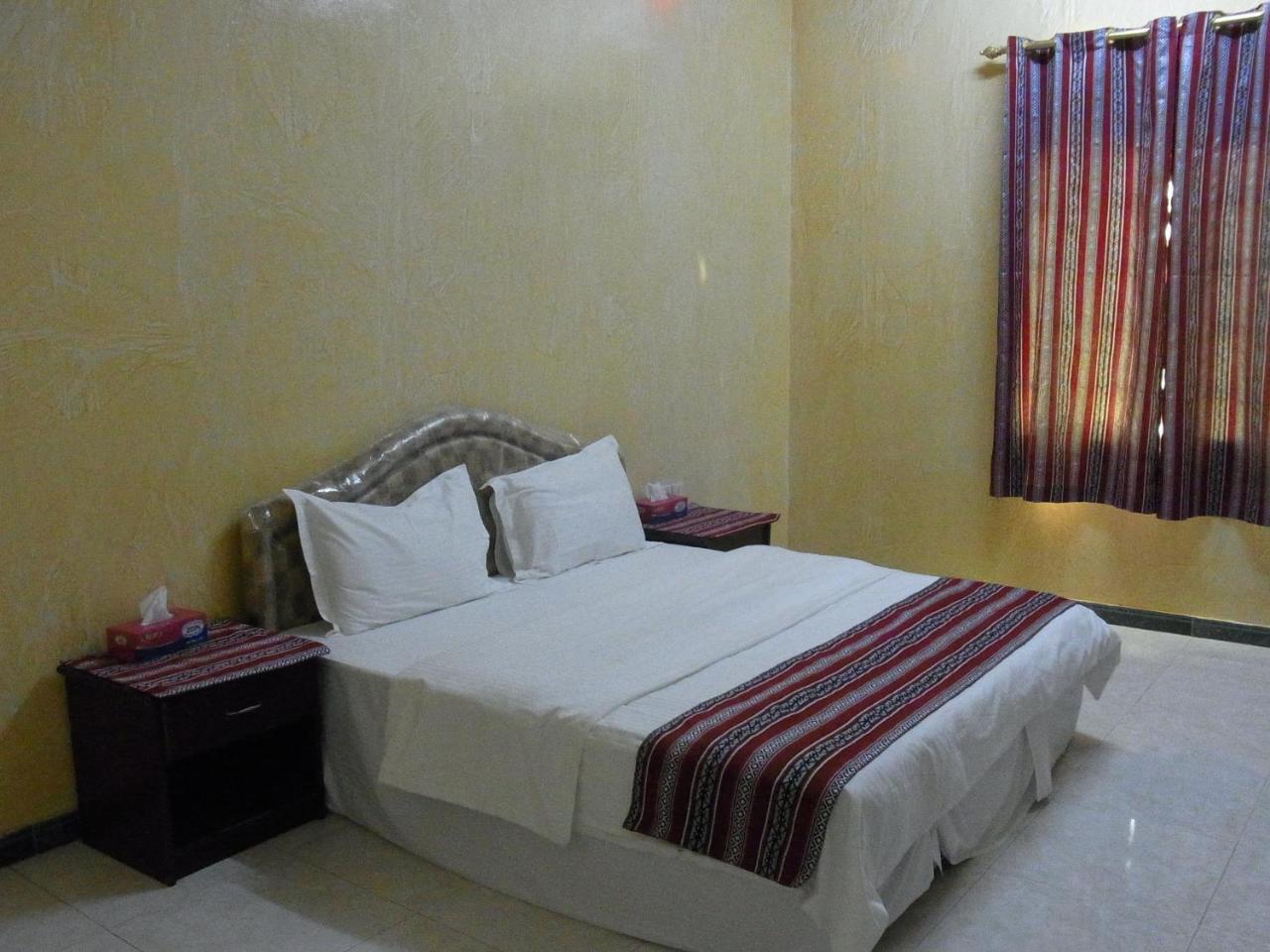 Al Ghazlan Hotel Sinaw Ruddah Exterior foto